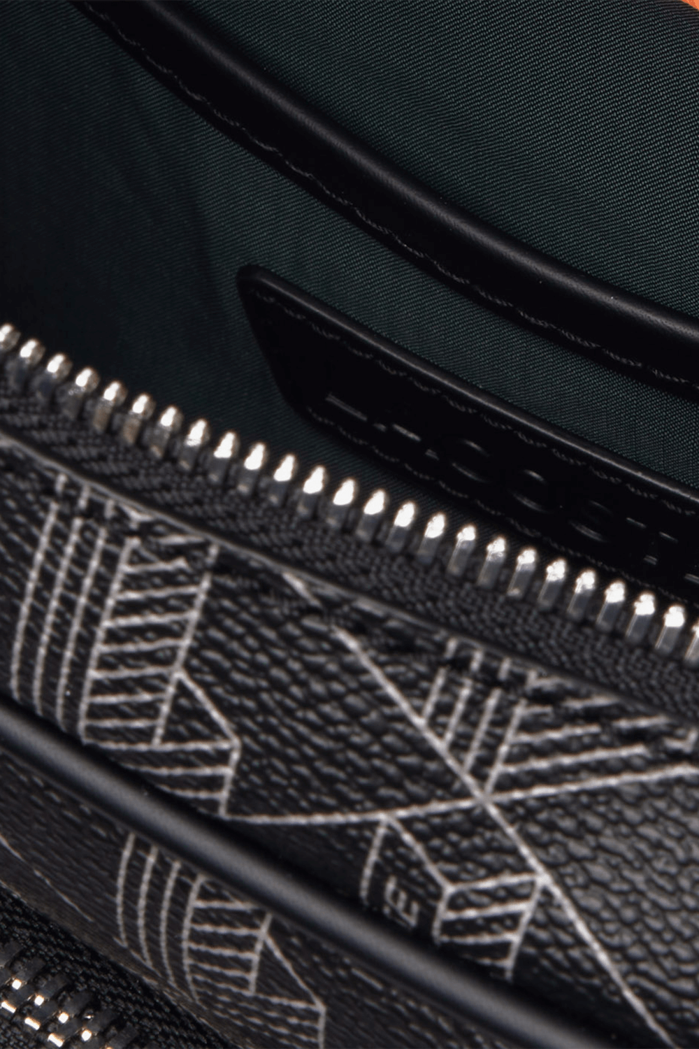 תמונת פנים של תיק כתף