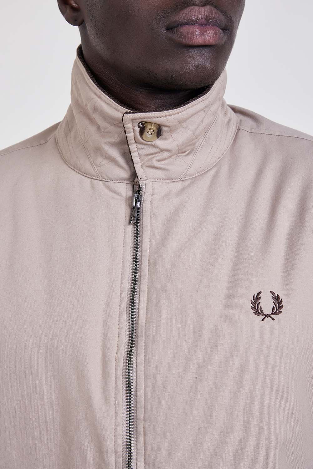 תמונת תקריב דוגמן של ז'קט