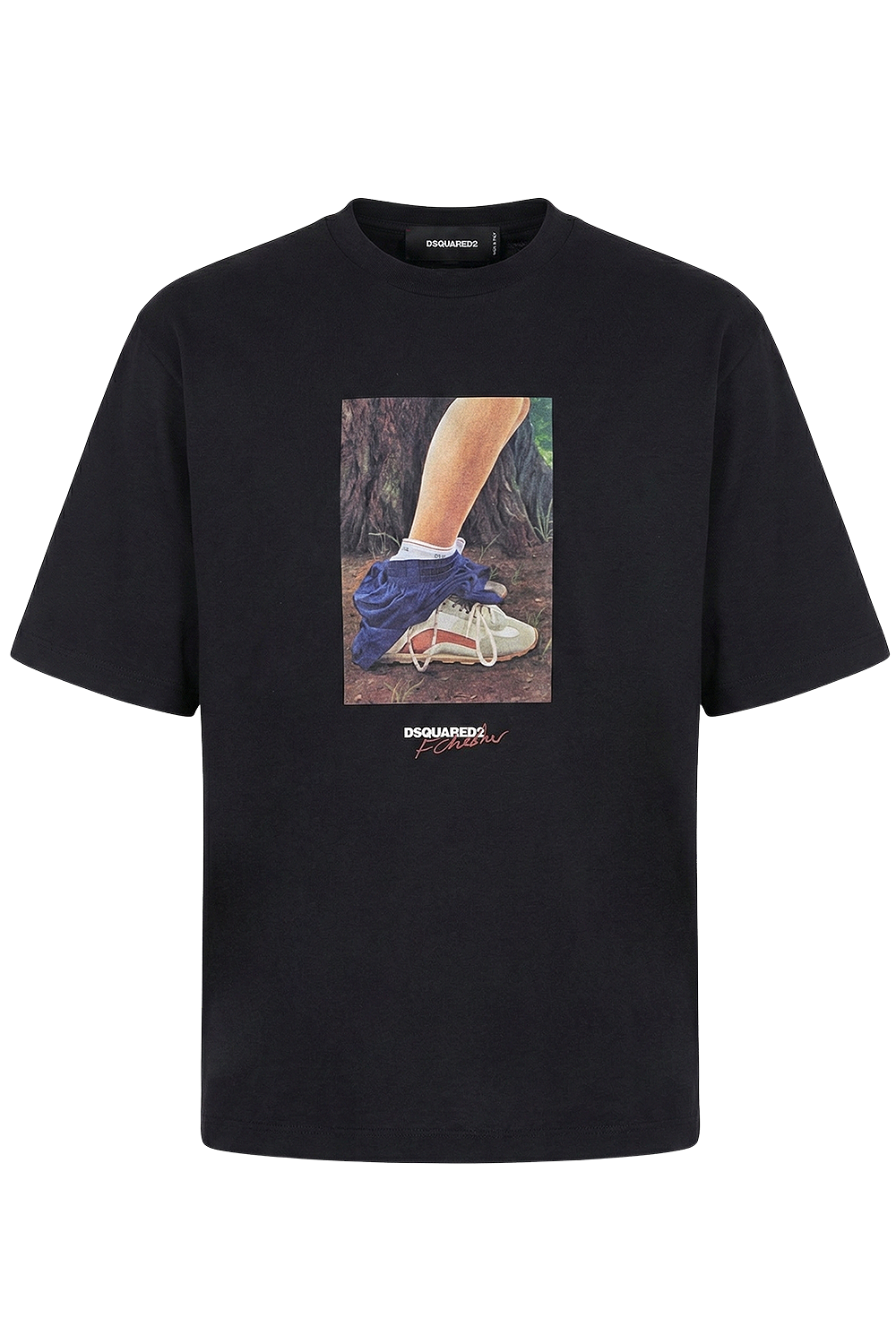 תמונה קידמית של חולצת טי