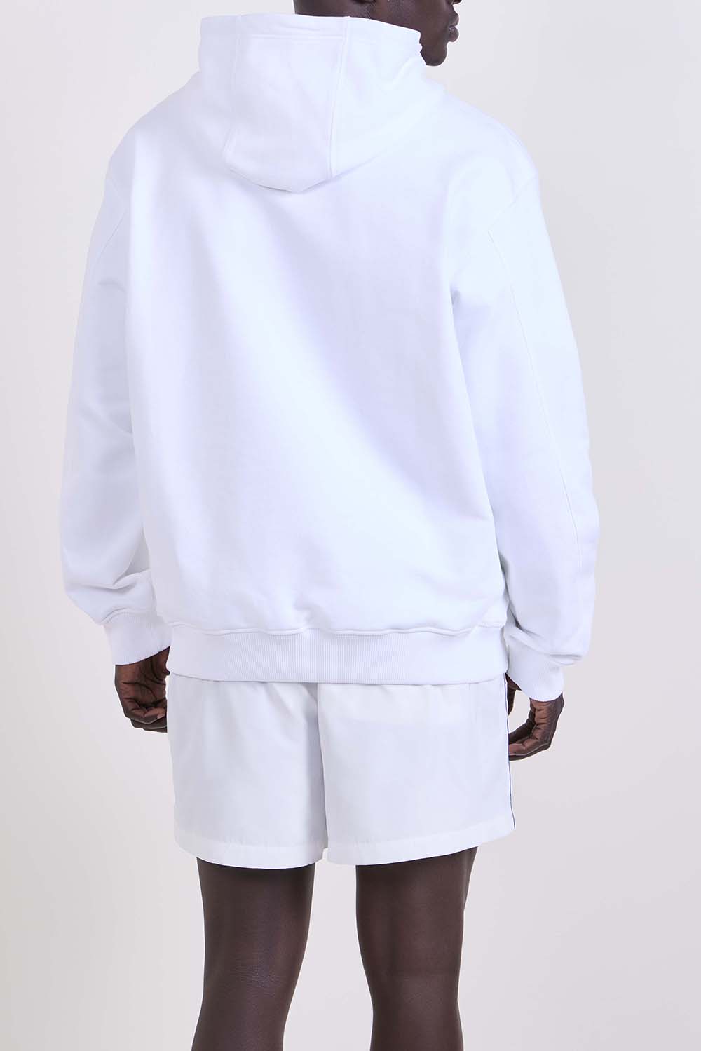 תמונת דוגמן אחורית של קפוצ'ון