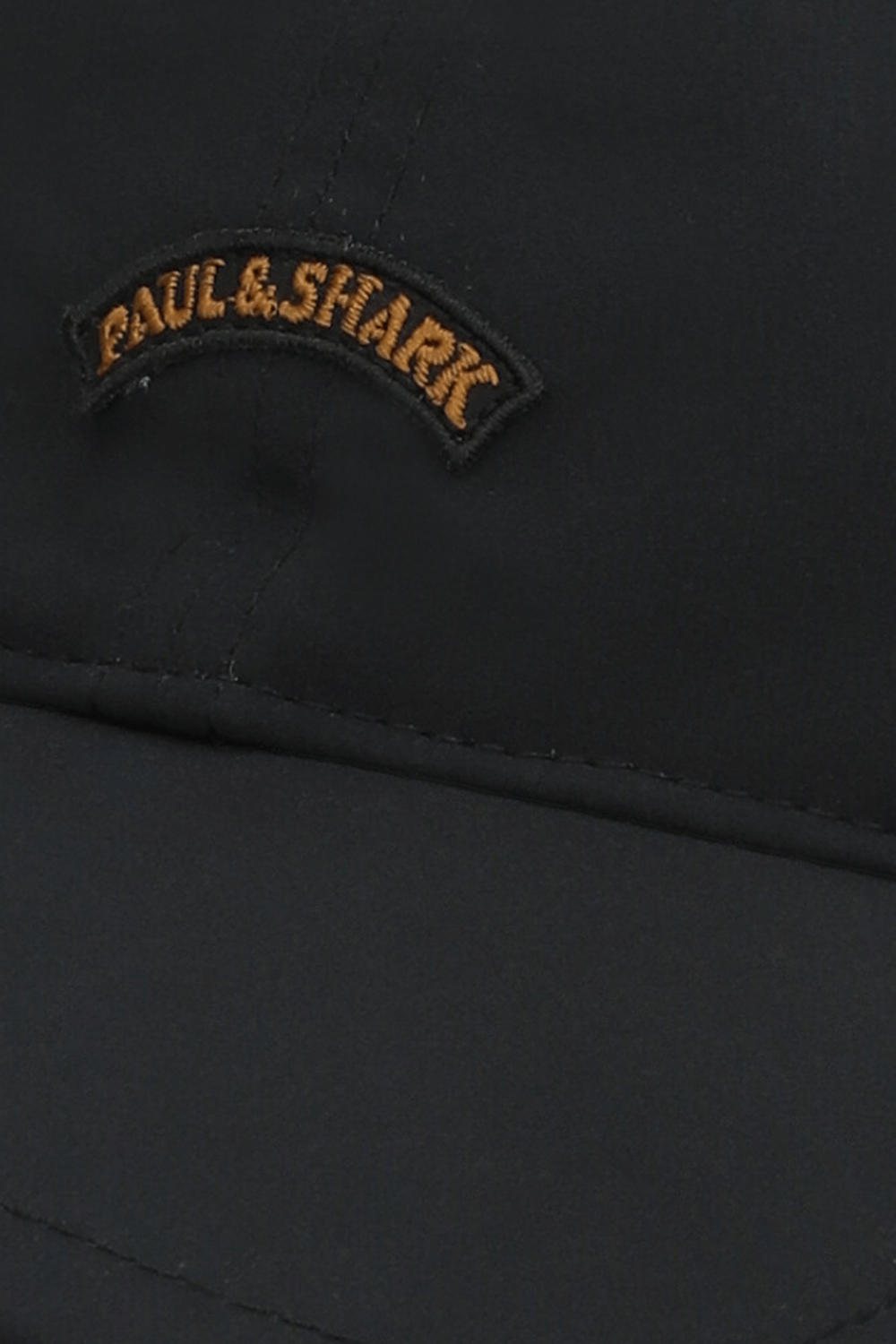 תמונת תקריב של כובע מצחייה