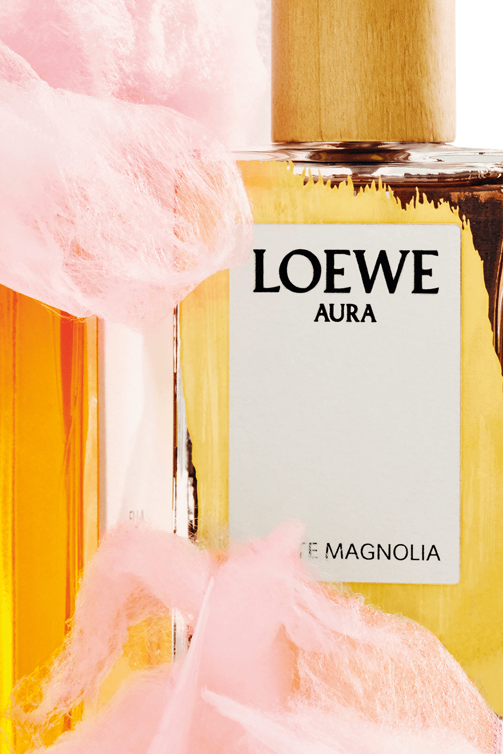 תמונת תקריב של LOEWE Aura White Magnolia Eau de Parfum 100 ml