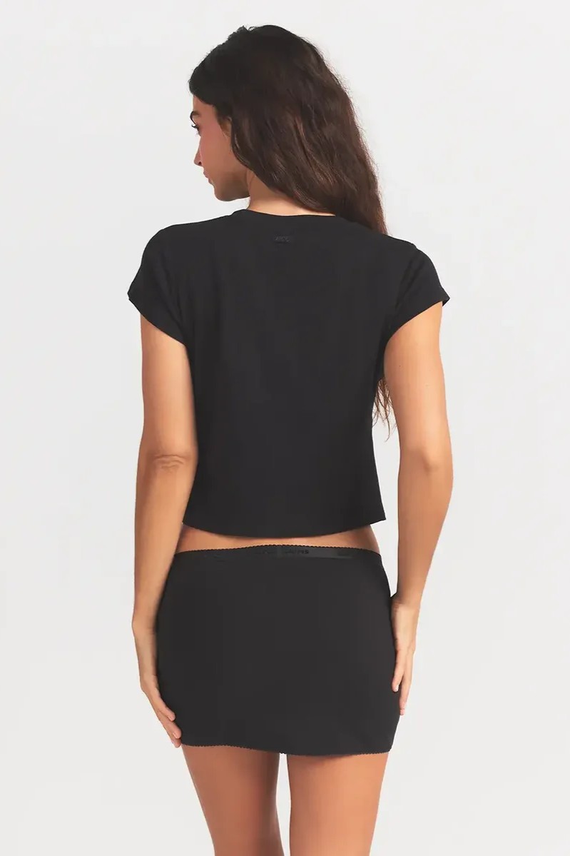 תמונת דוגמן אחורית של BABY T-SHIRT