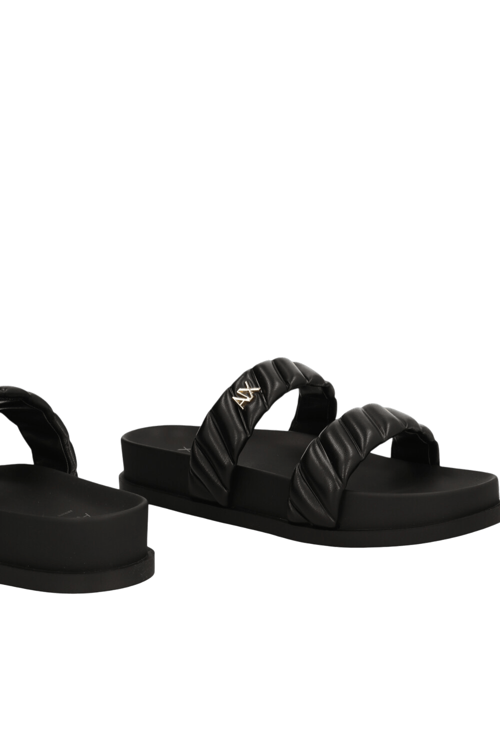 תמונת תקריב של כפכפים