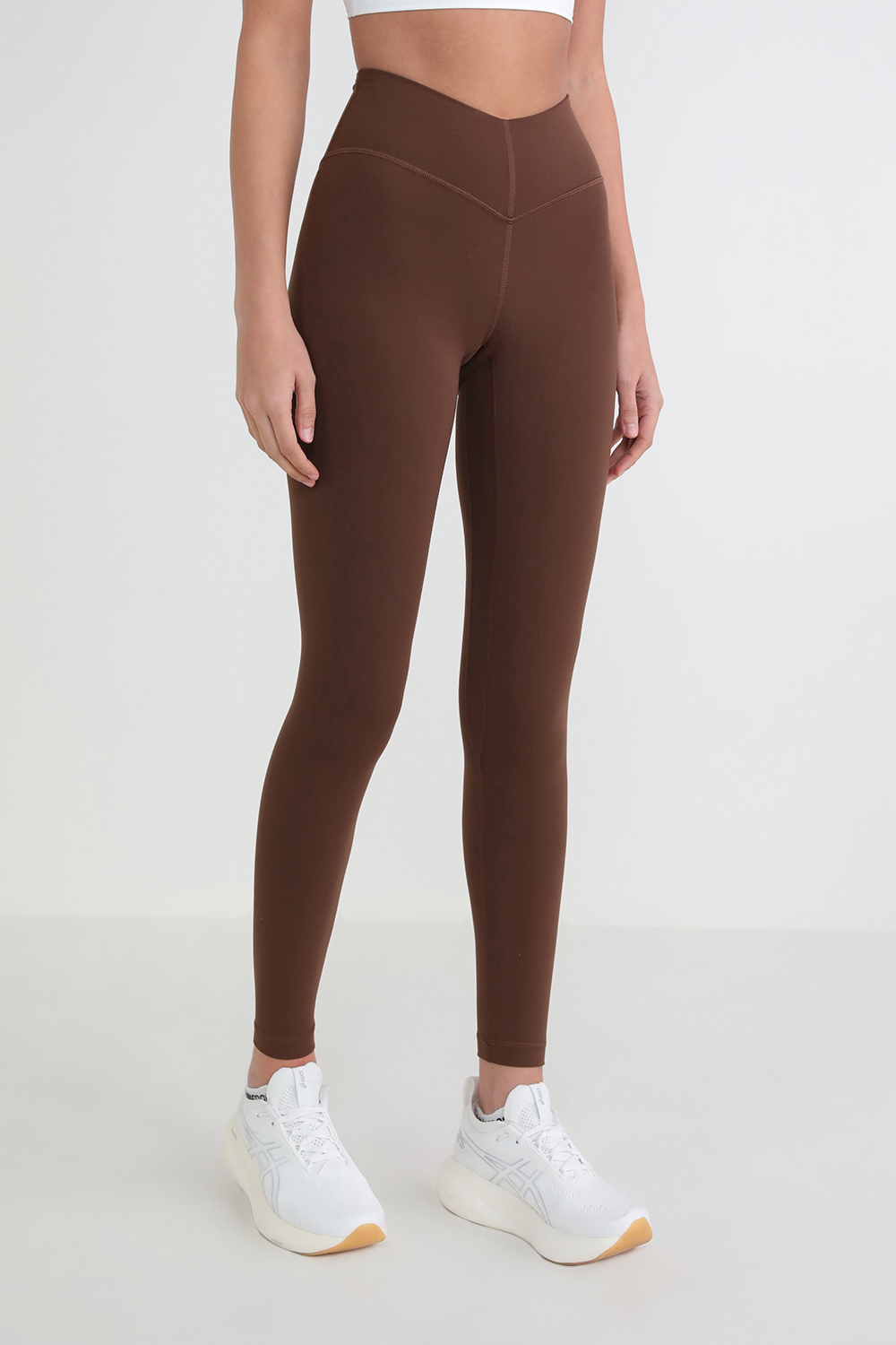 תמונת דוגמן קידמית של Align V Waist Pant 25