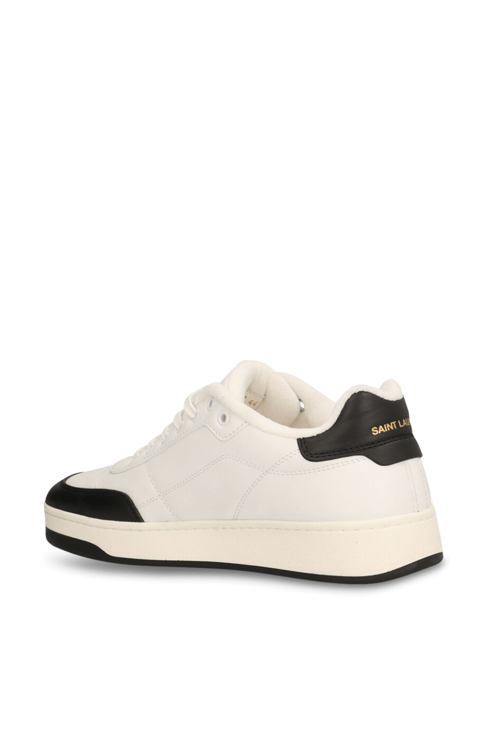 תמונה אחורית של נעלי סניקרס