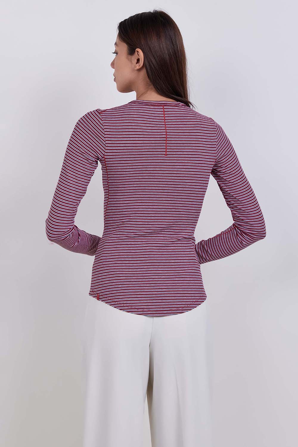 תמונת דוגמן אחורית של Hold Tight Long-Sleeve Shirt