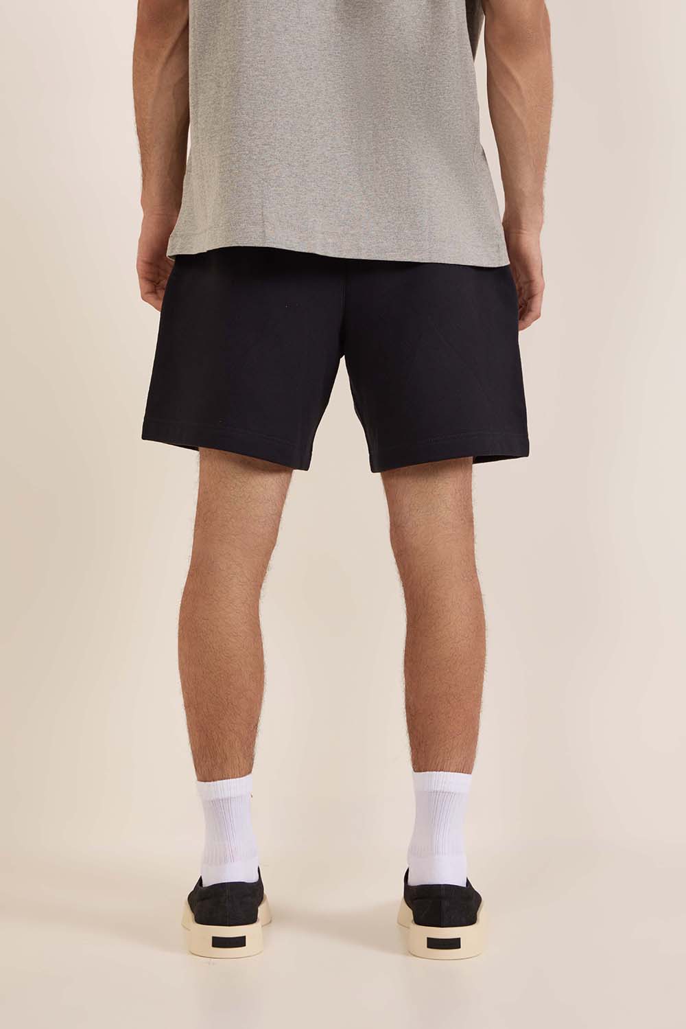 תמונת תקריב דוגמן של מכנסי כדורגל קצרים