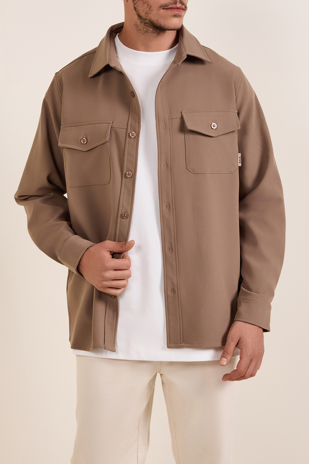 תמונת דוגמן קידמית של חולצת ז'קט