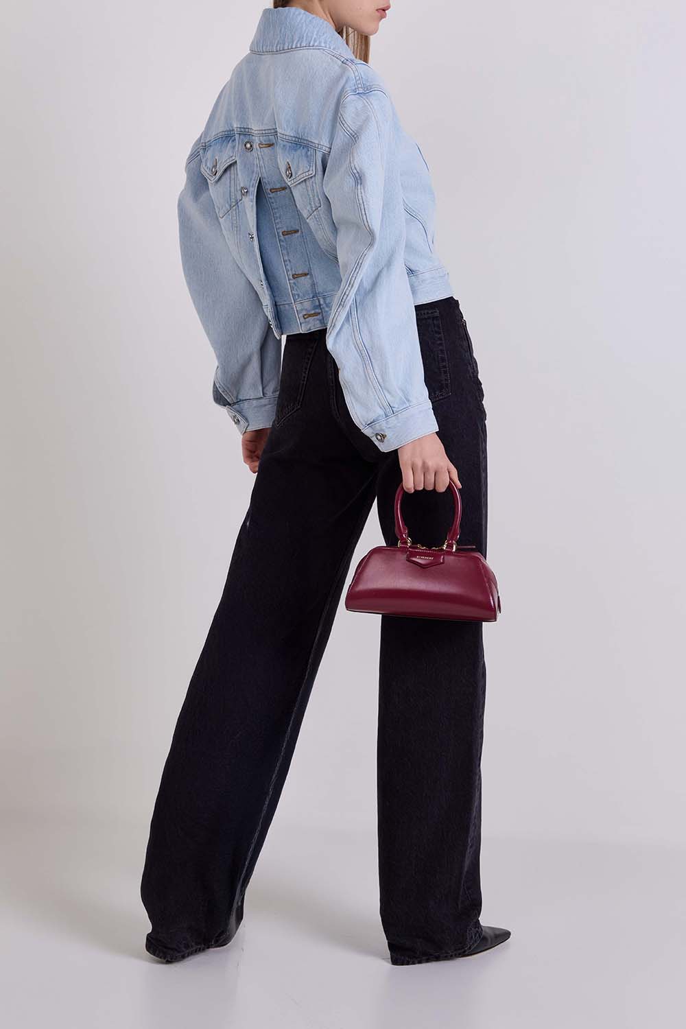 תמונת דוגמן קידמית של תיק קרוסבודי מיני