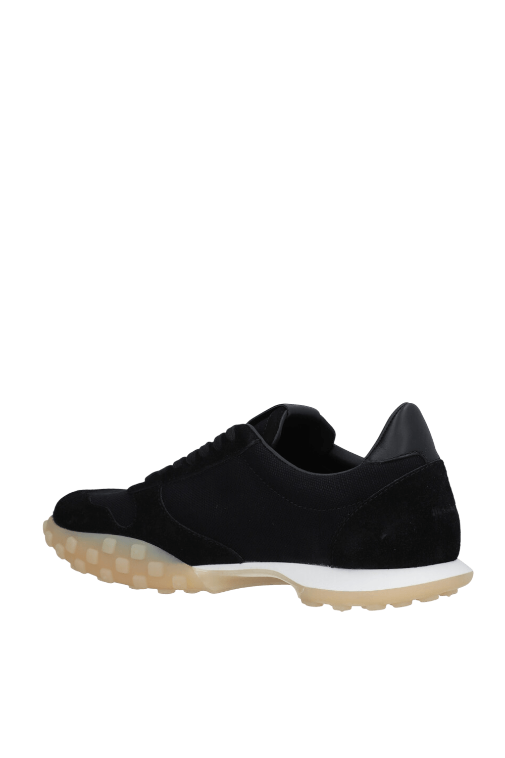 תמונה אחורית של נעלי סניקרס