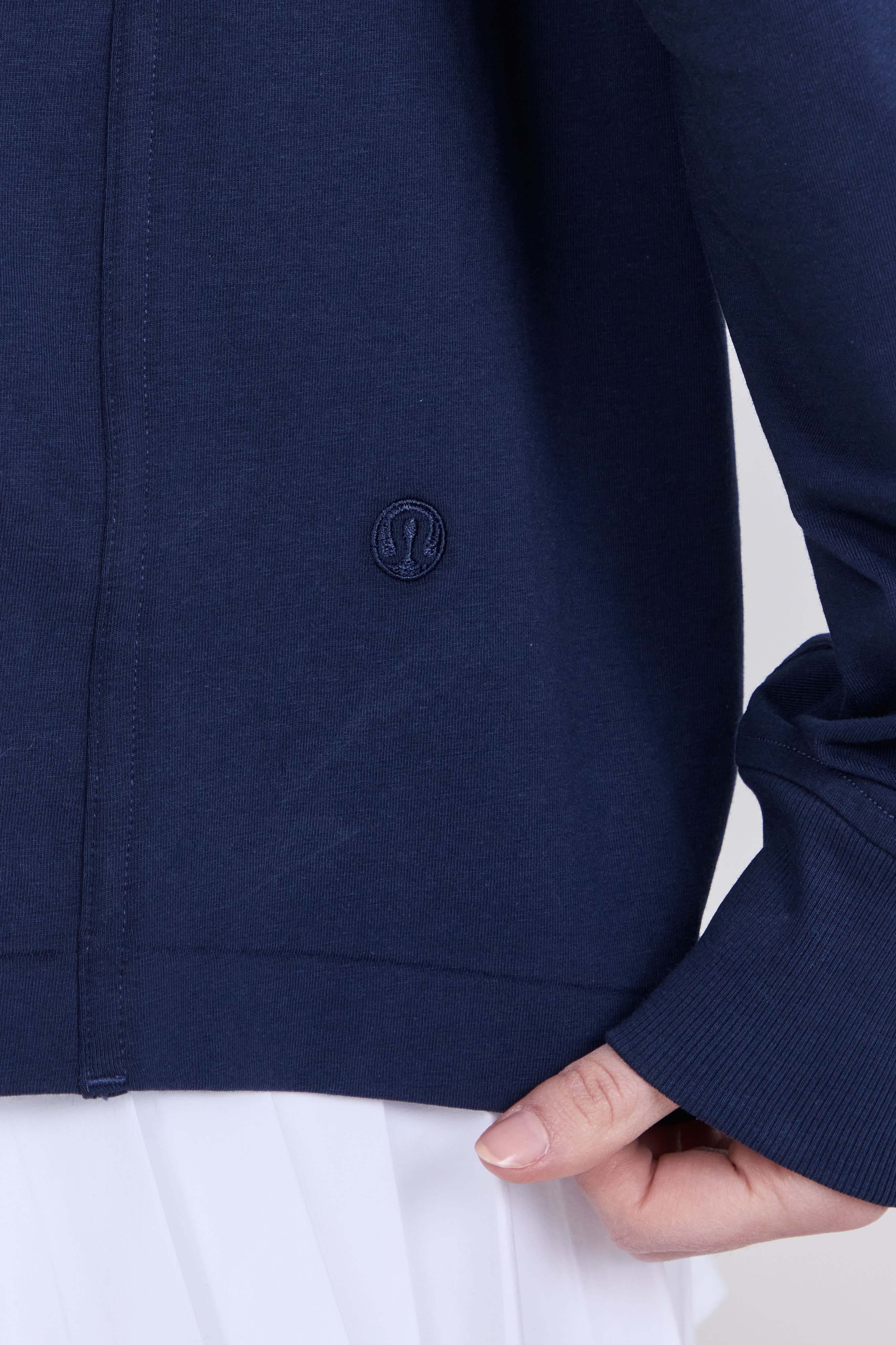 תמונת תקריב דוגמן של All Yours Organic Cotton Long-Sleeve Shirt