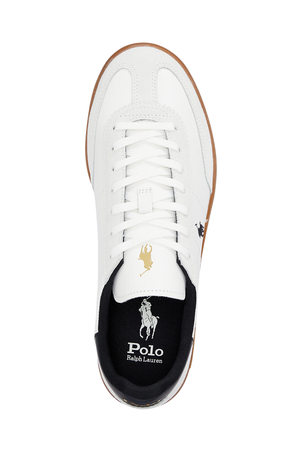 תמונת תקריב של נעלי סניקרס