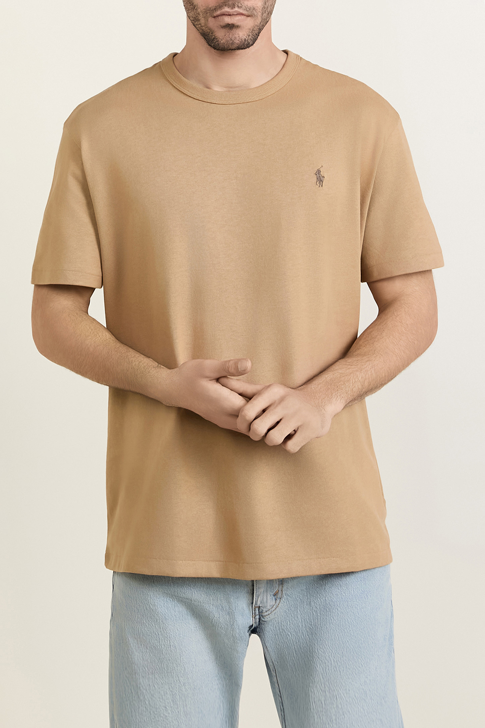 תמונת דוגמן קידמית של חולצת טי