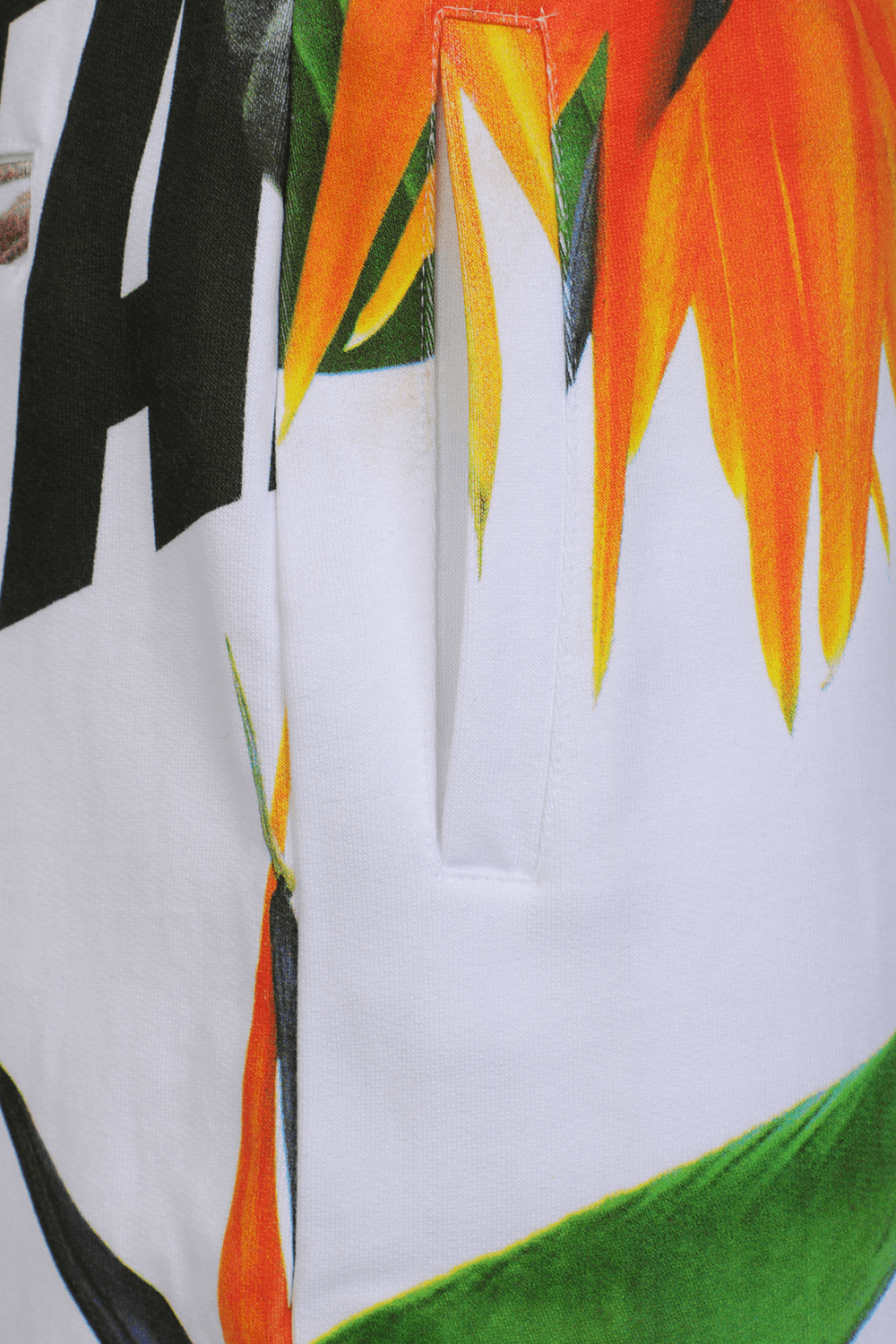 תמונה אחורית של Paradise Print Sweatshort in White