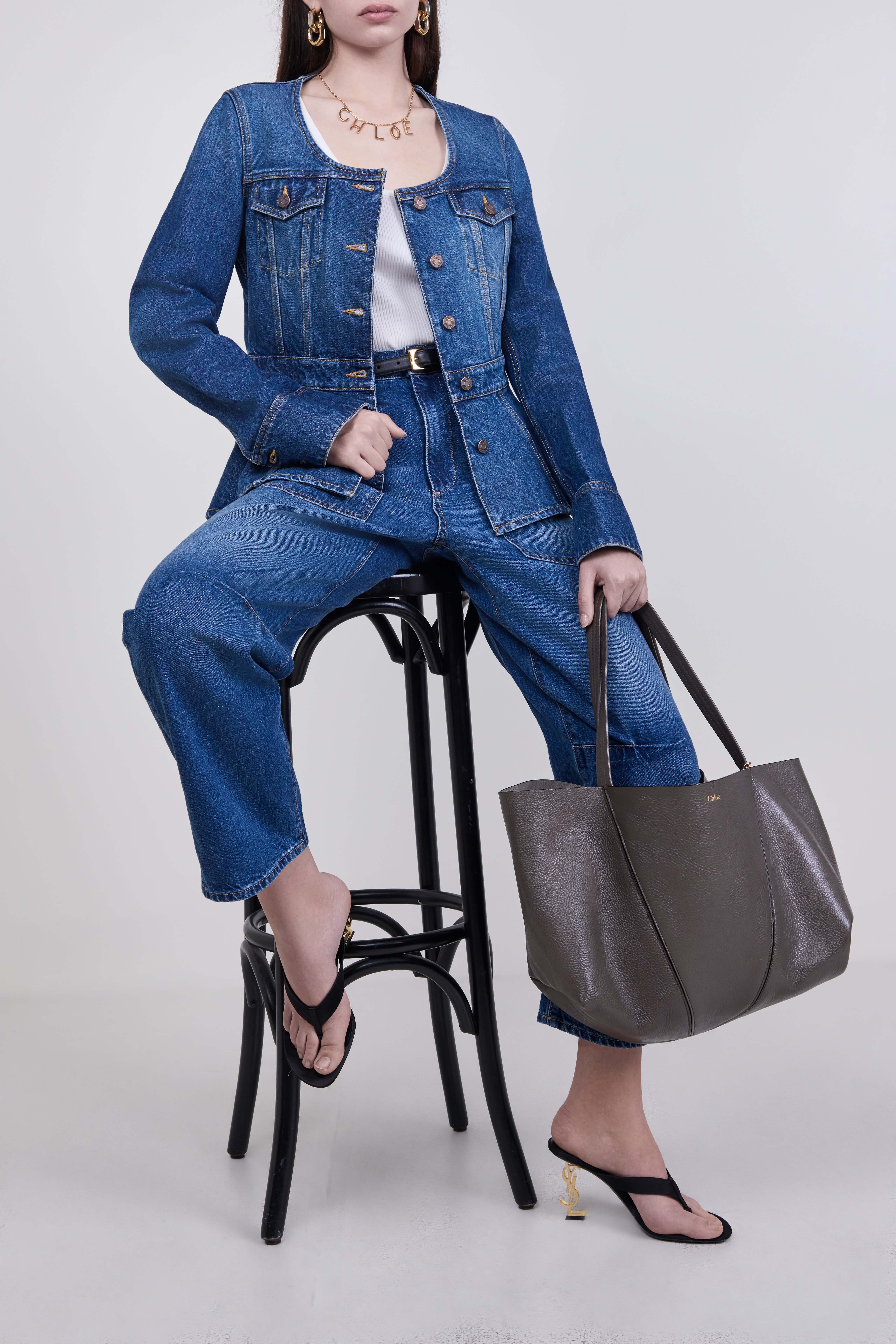 תמונת דוגמן קידמית של תיק נשיאה ספין איסט-ווסט