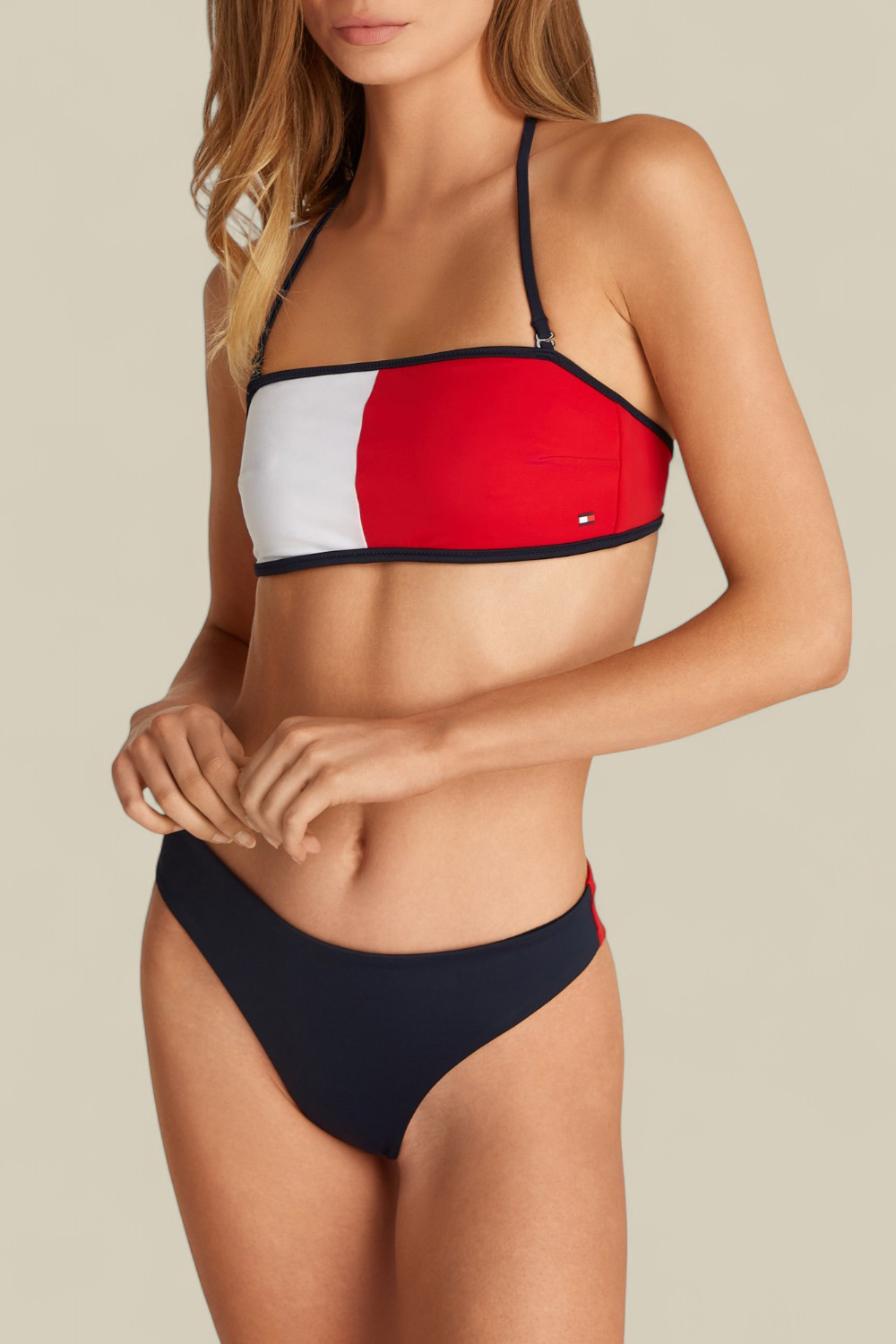 תמונת דוגמן קידמית של חזיית ביקיני