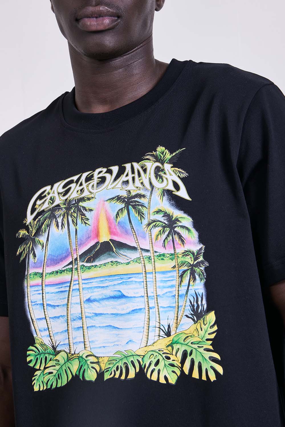 תמונת תקריב דוגמן של חולצת טי