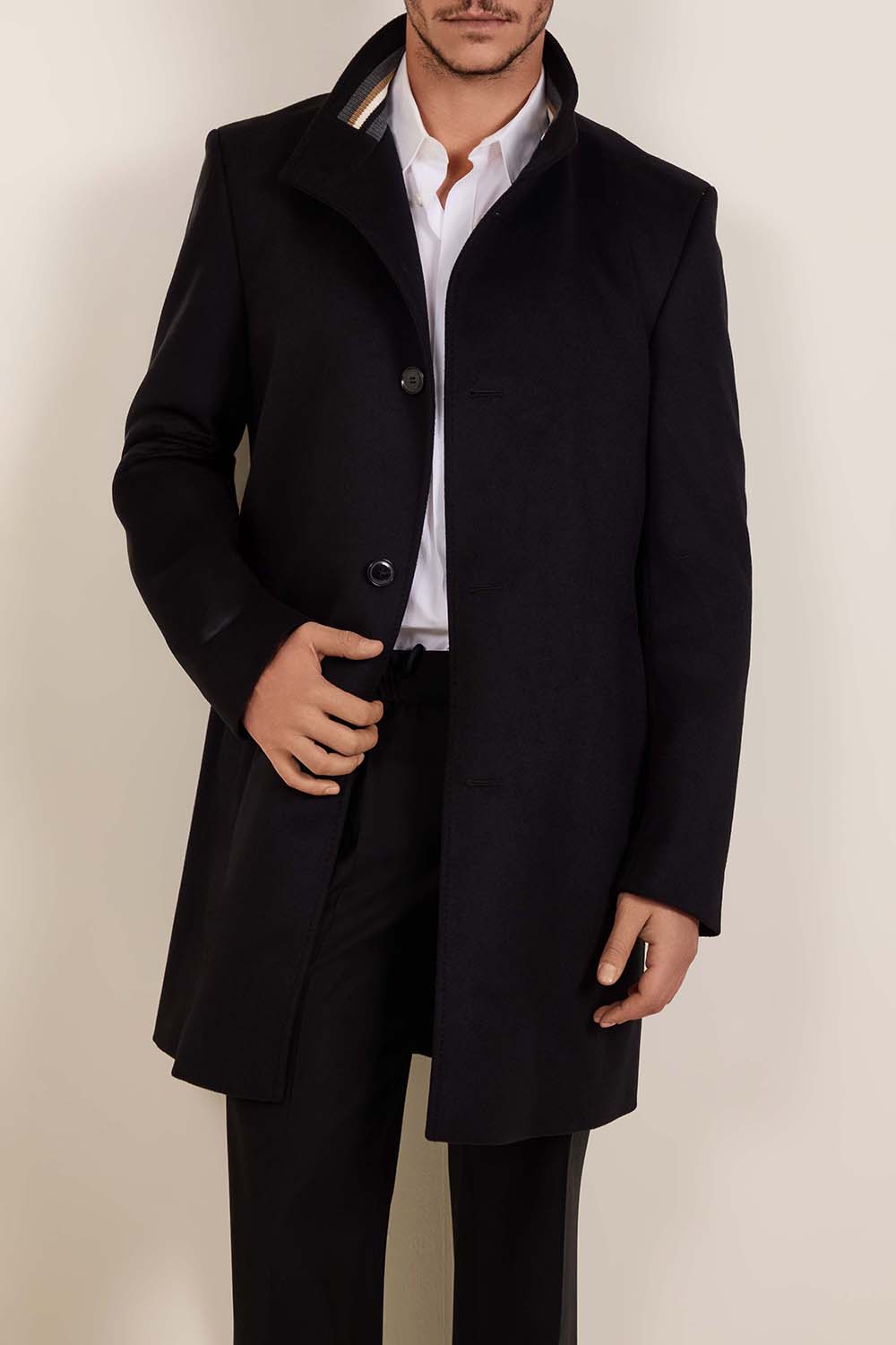 תמונת דוגמן קידמית של מעיל צמר וקשמיר