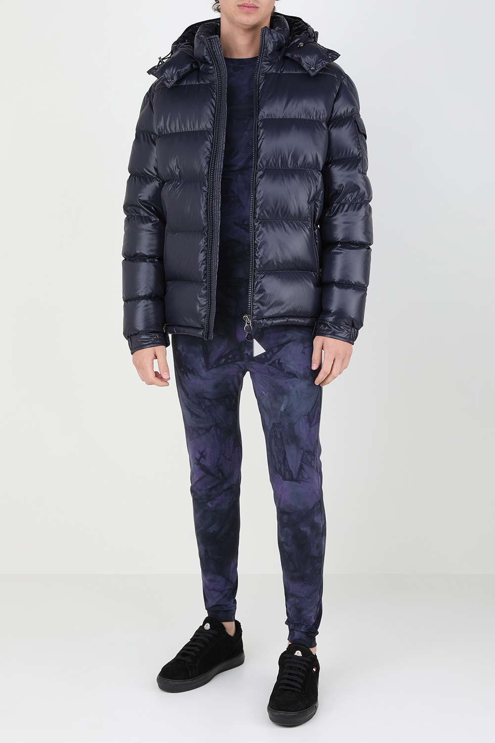 תמונת דוגמן קידמית של נעלי סניקרס ניו מונקו