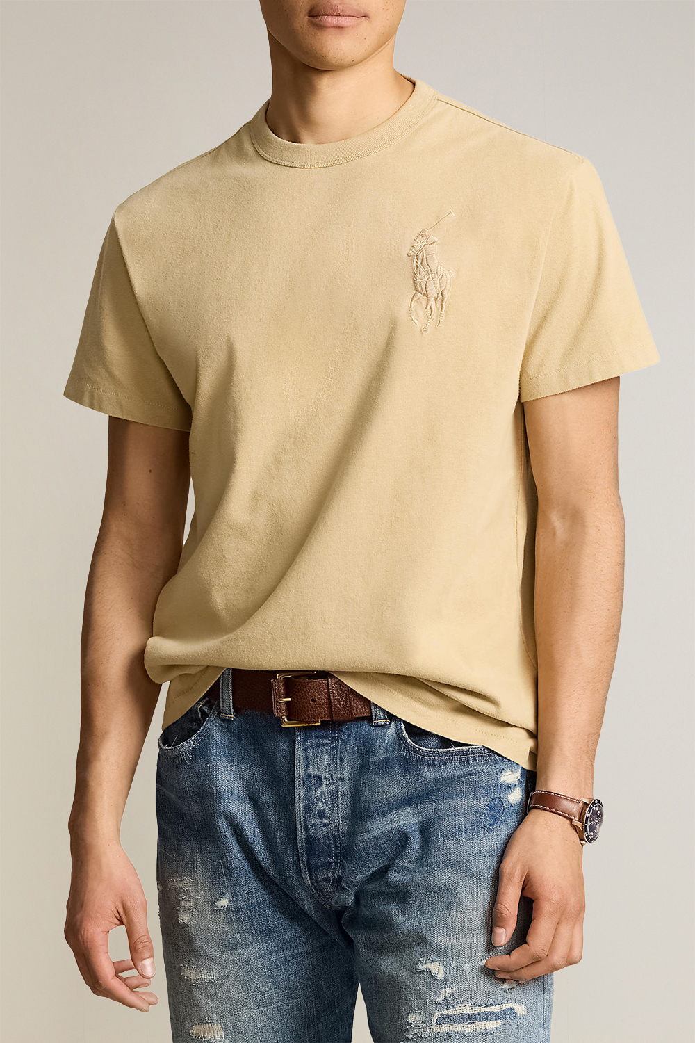 תמונת דוגמן קידמית של חולצת טי