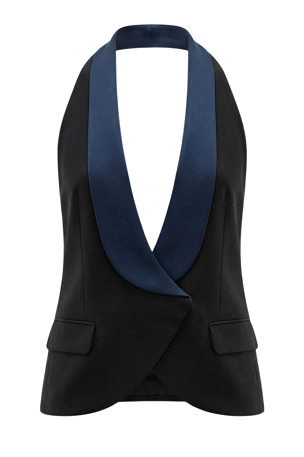 תמונה אחורית של ווסט בסגנון טוקסידו