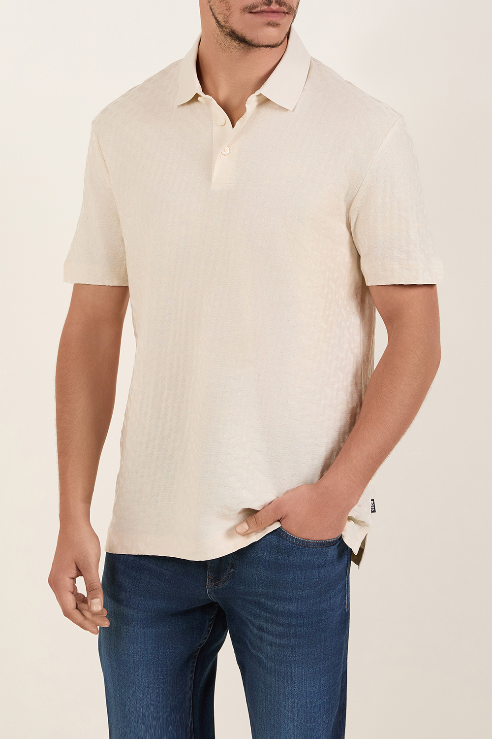 תמונת דוגמן קידמית של חולצת פולו