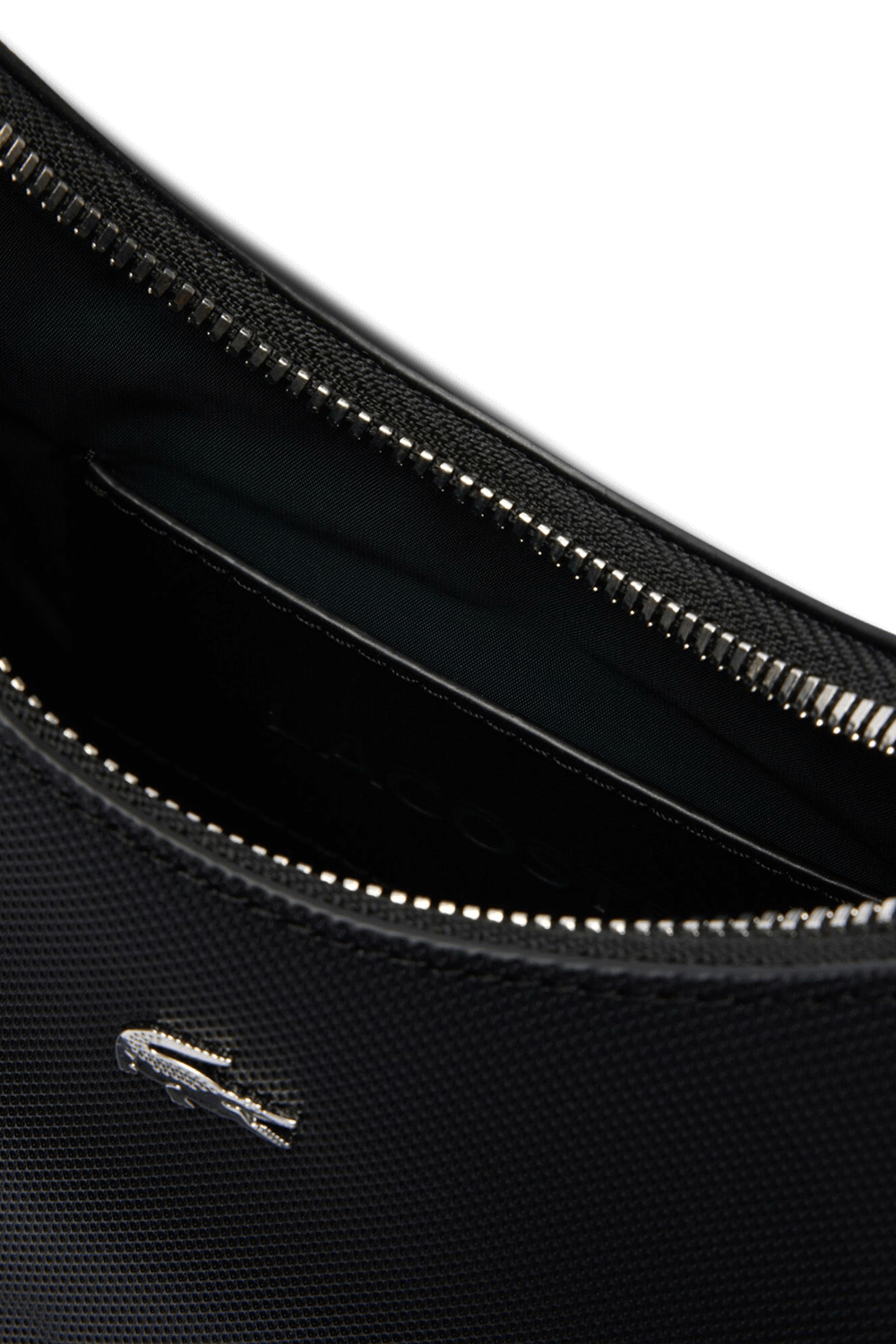 תמונה אחורית של תיק כתף