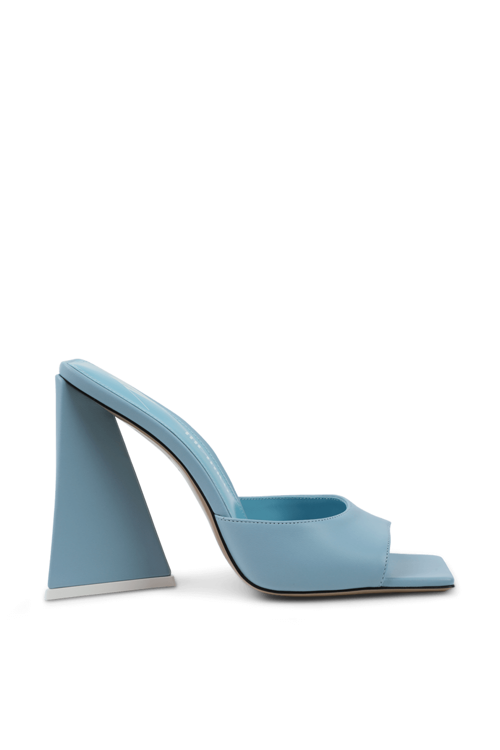 תמונה קידמית של נעלי עקב דבון בתכלת