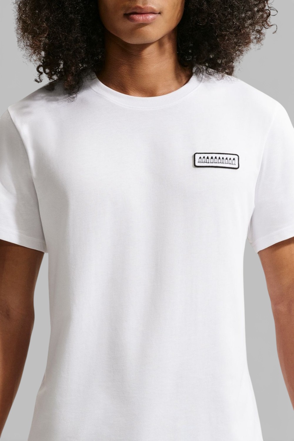 תמונת דוגמן קידמית של חולצת טי נייקי X טום סאקס