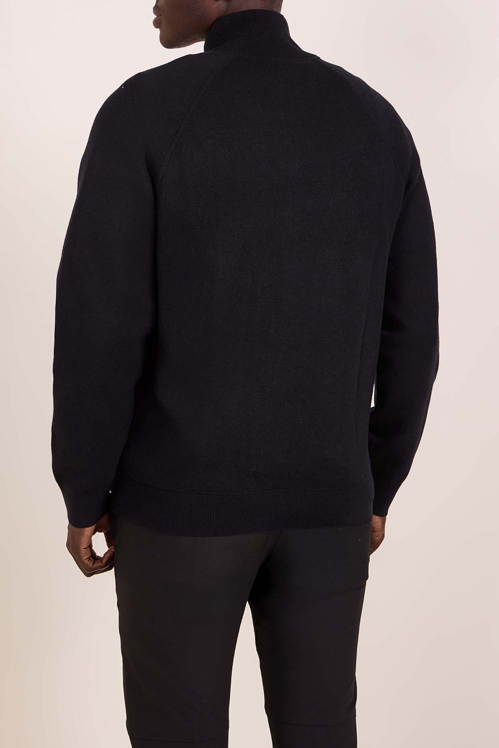 תמונת דוגמן אחורית של קרדיגן כותנה וצמר