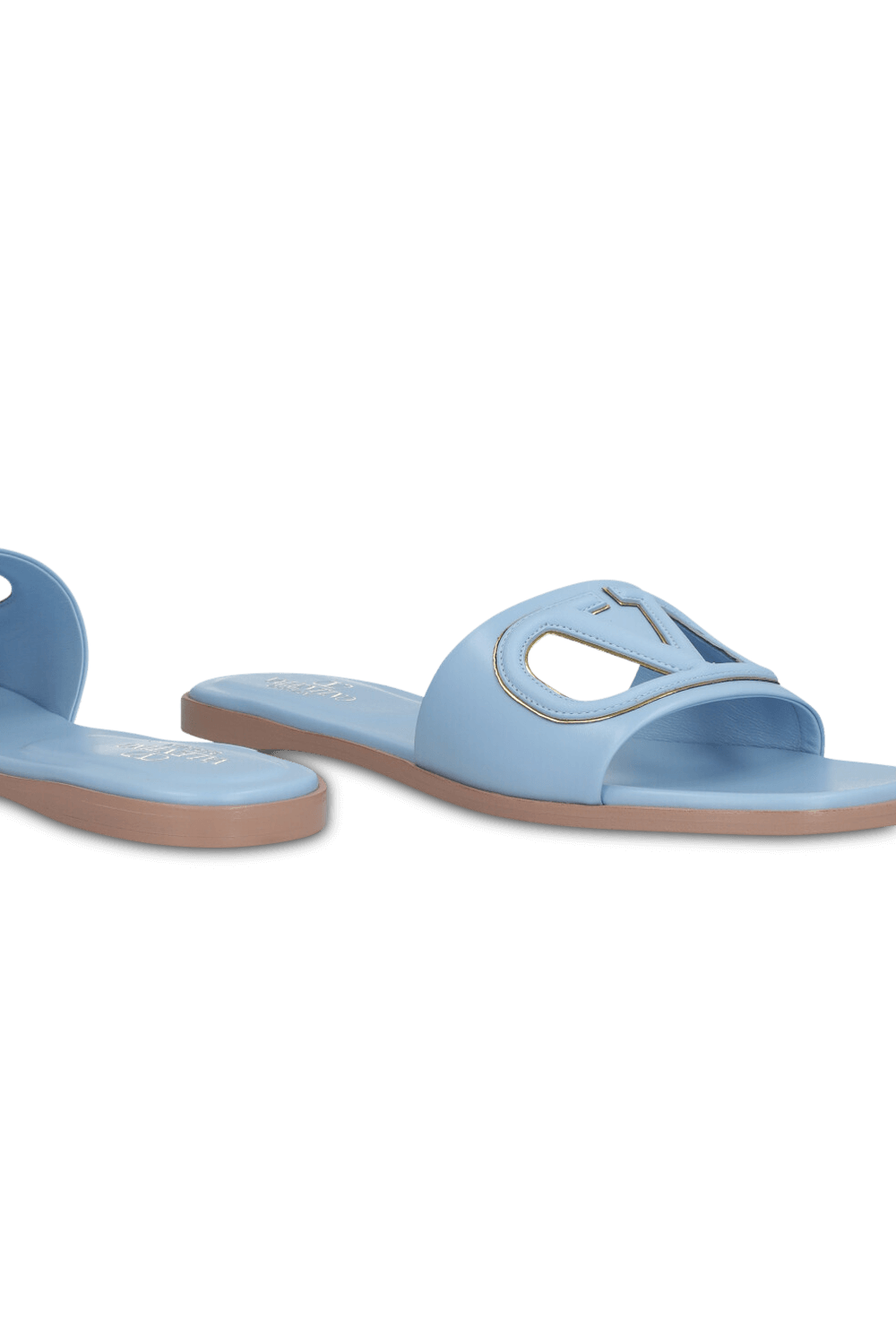 תמונת תקריב של כפכפי סליידס