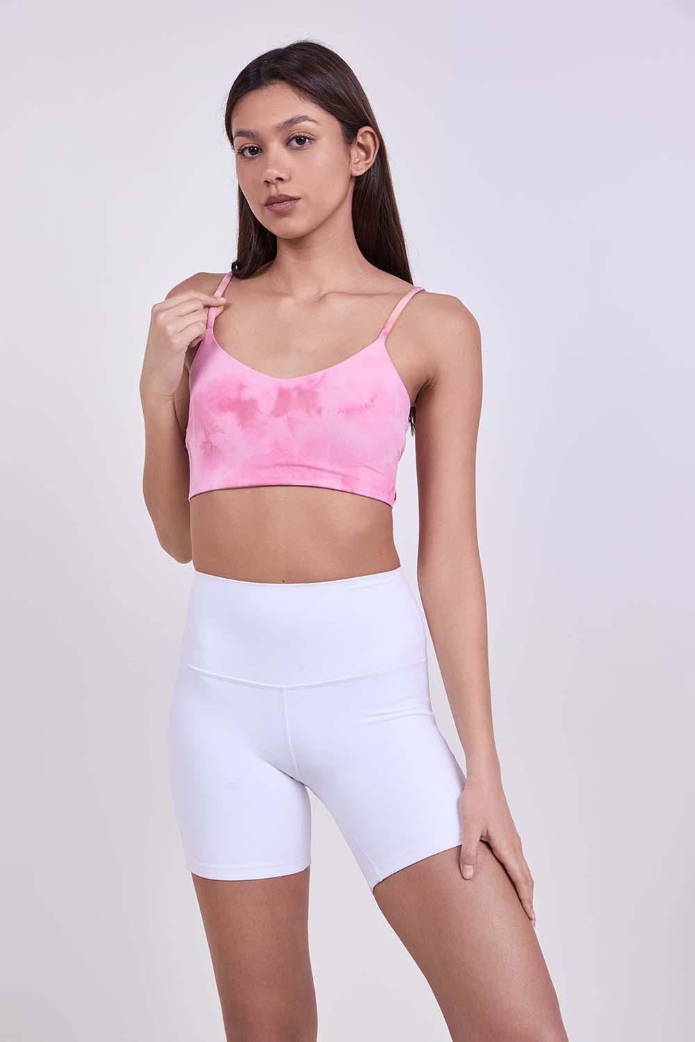 תמונת דוגמן קידמית של Bend This Cami Spaghetti-Strap Bra