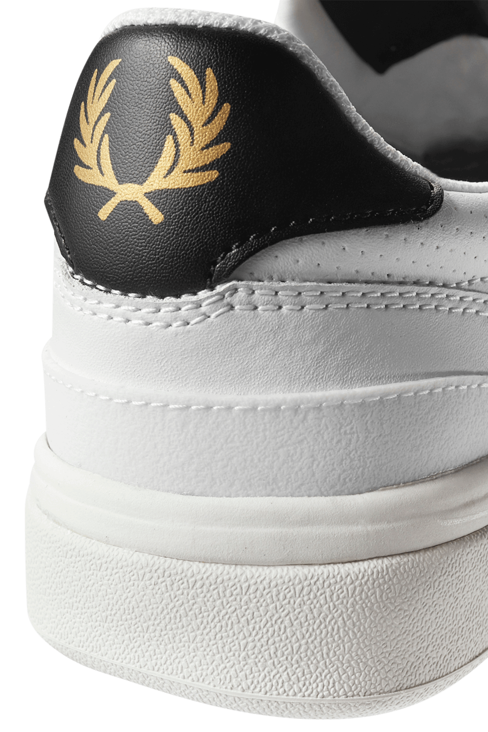 תמונת פנים של B200 Leather Sneaker in White