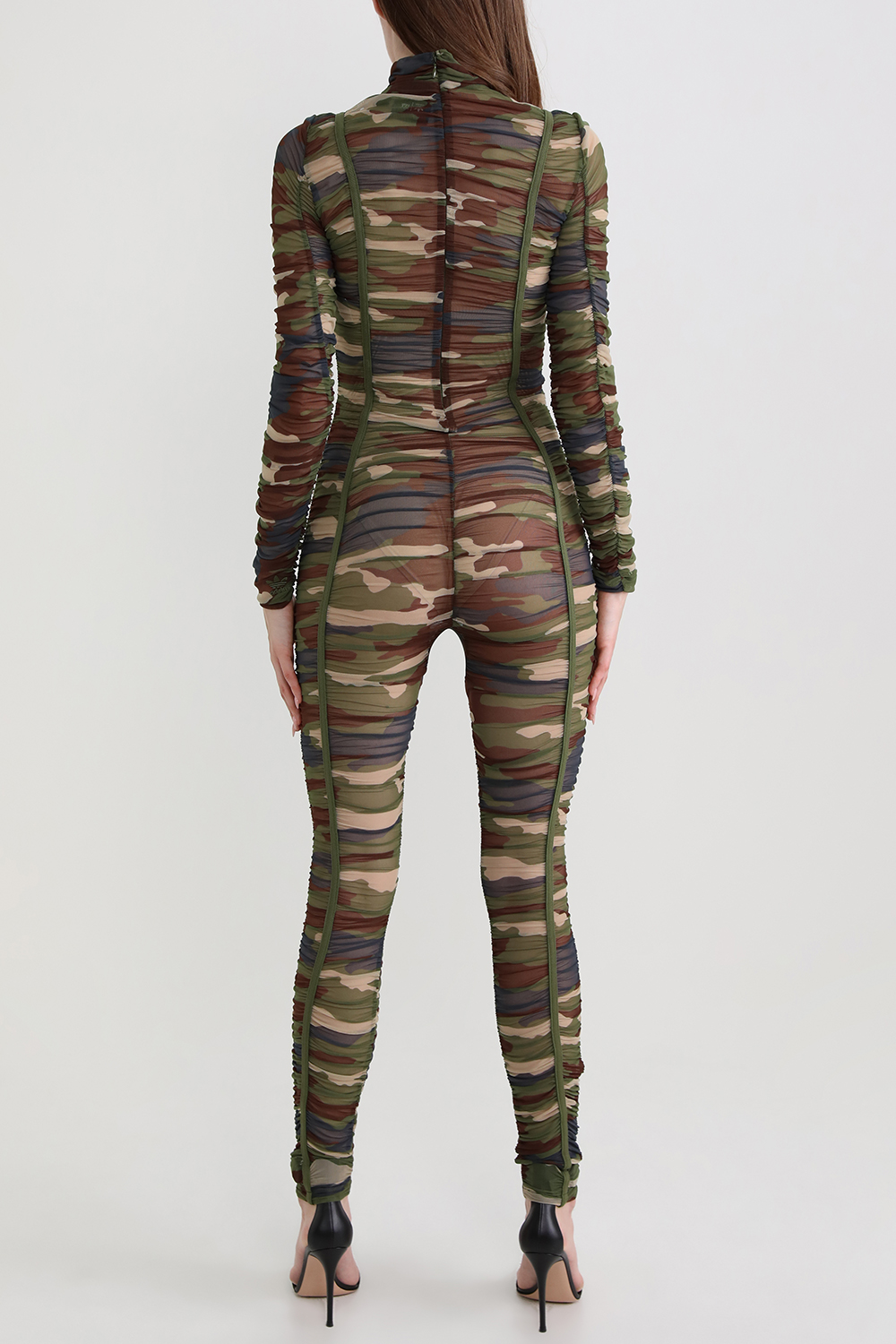 תמונת דוגמן אחורית של אדידס X אייבי פארק אוברול קמופלאז'