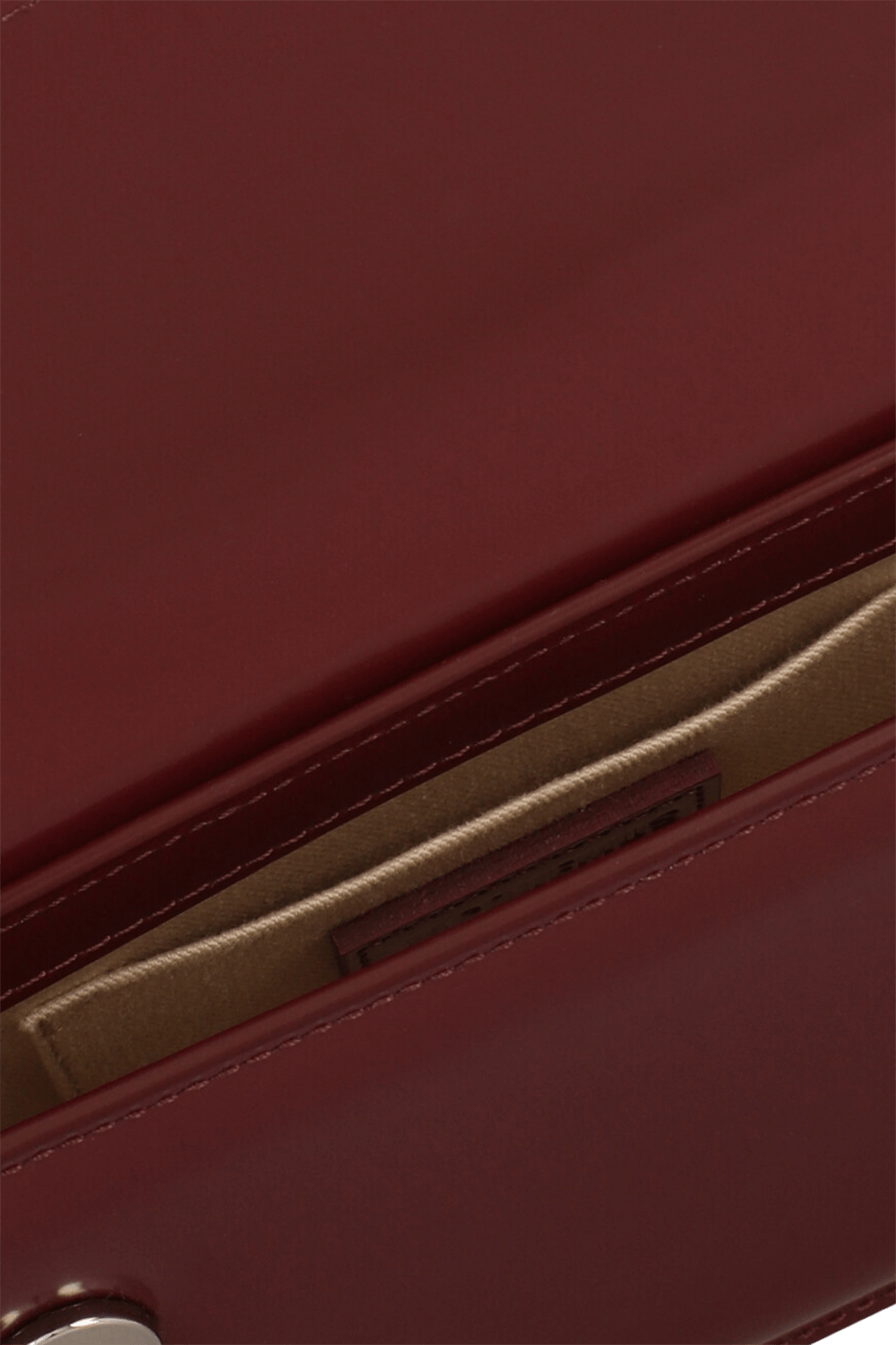 תמונת תקריב של תיק לה צ`יקיטו לונג