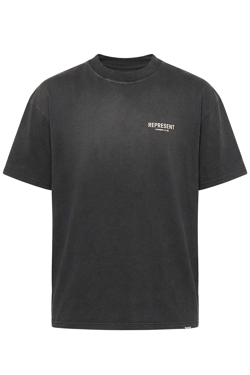 תמונה קידמית של חולצת טי