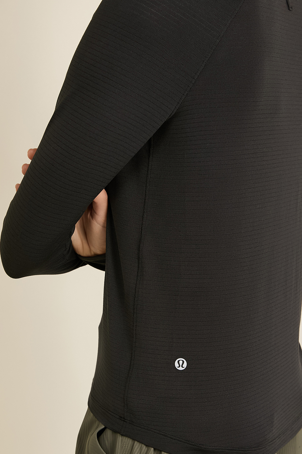 תמונת תקריב דוגמן של License to Train Classic Fit Long Sleeve