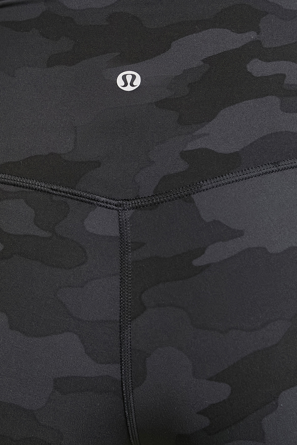 תמונת תקריב דוגמן של Align HR Crop 23