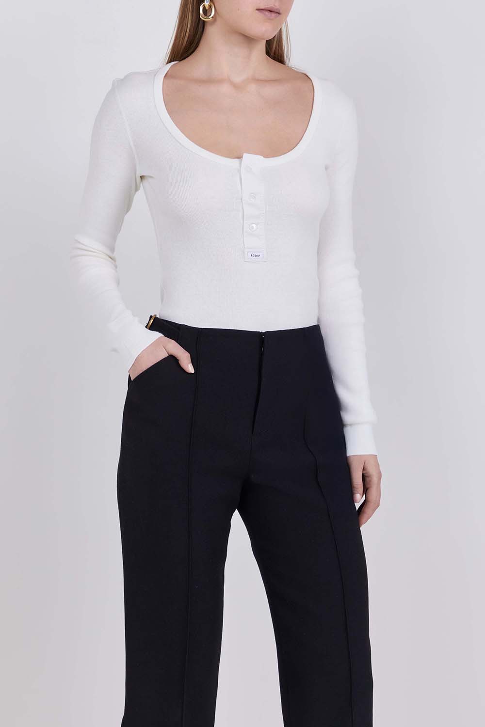 תמונת דוגמן קידמית של חולצת טי שרוול ארוך