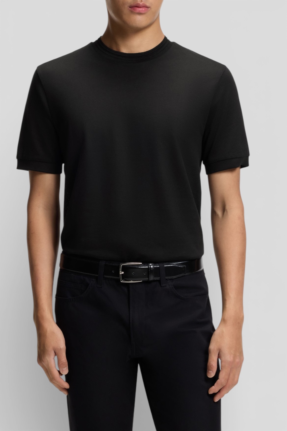 תמונת דוגמן קידמית של חולצת טי