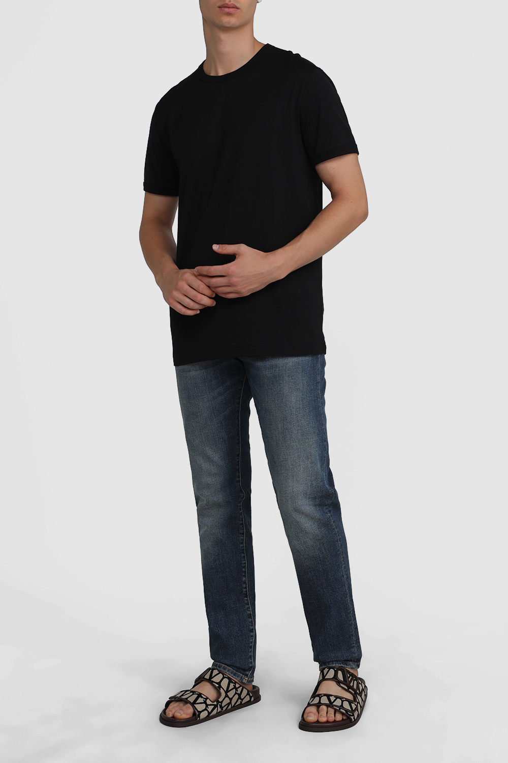 תמונת דוגמן קידמית של כפכפי סליידס