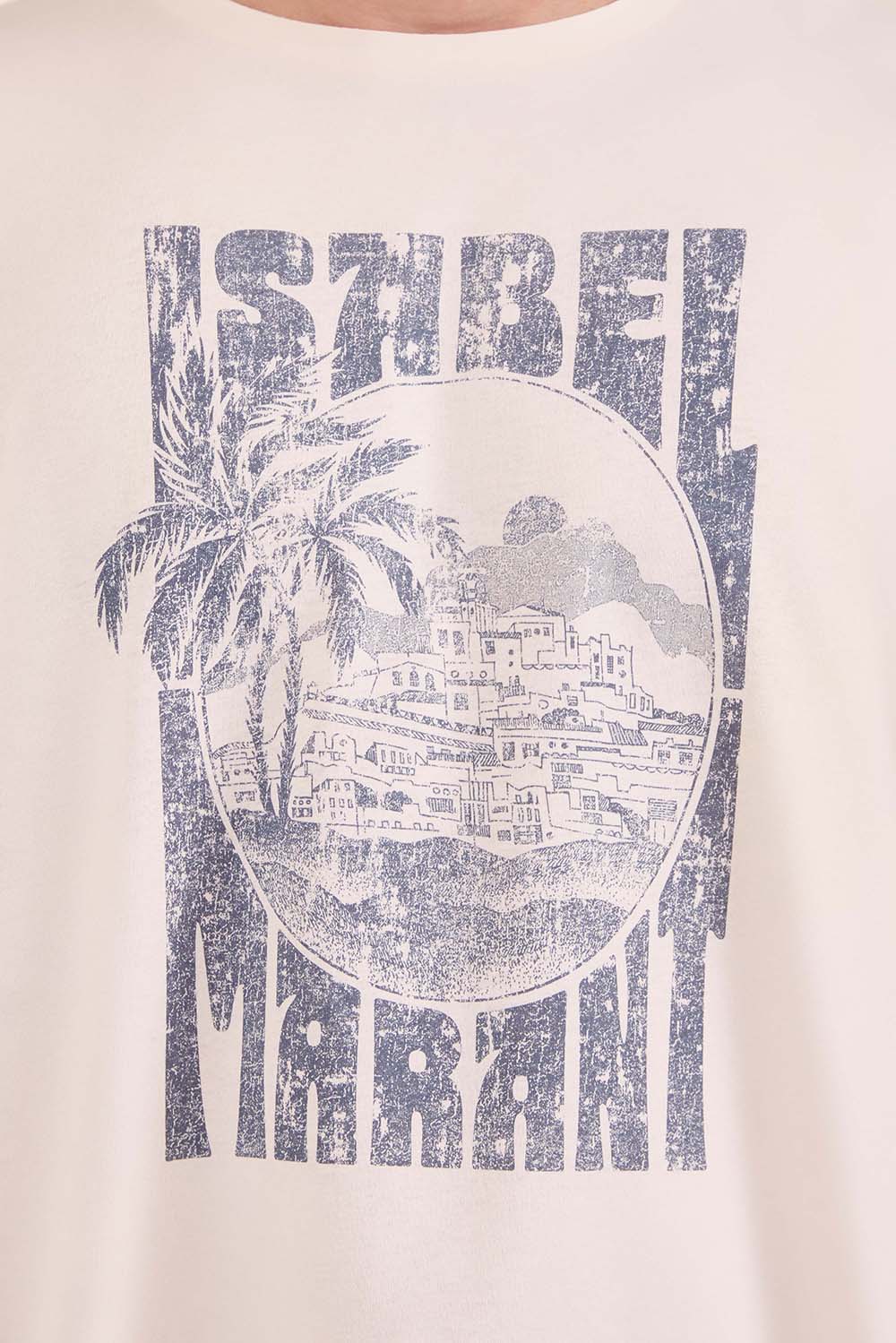 תמונת תקריב דוגמן של חולצת טי שרוול ארוך