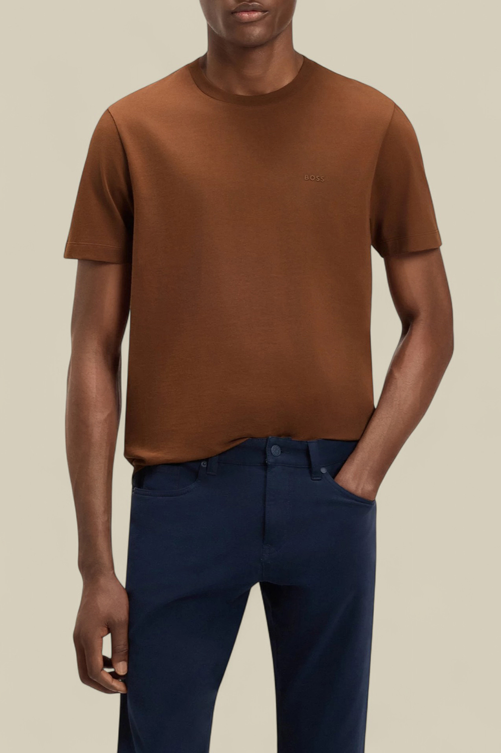 תמונת דוגמן קידמית של חולצת טי