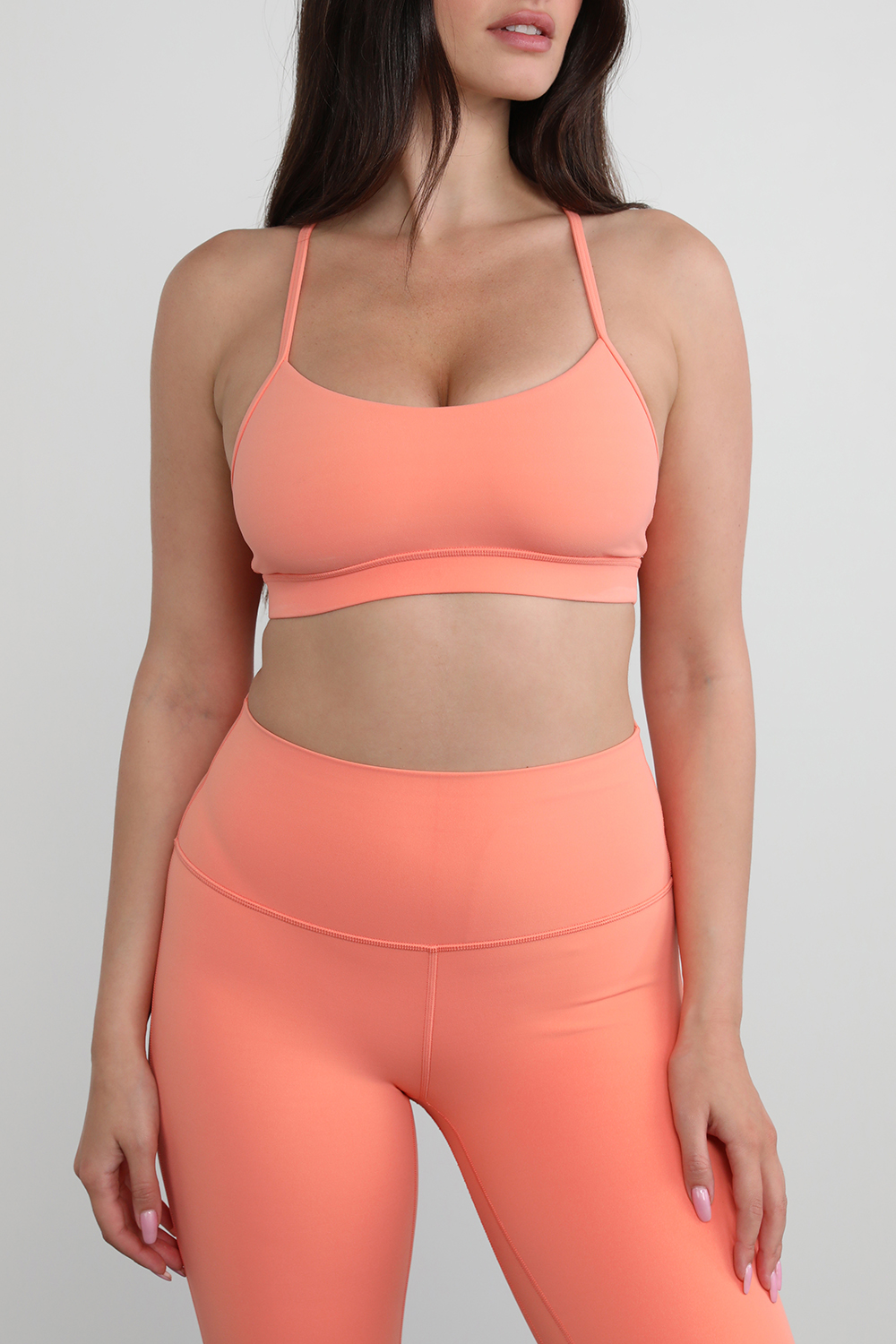 תמונת דוגמן קידמית של Flow Y Bra Nulu