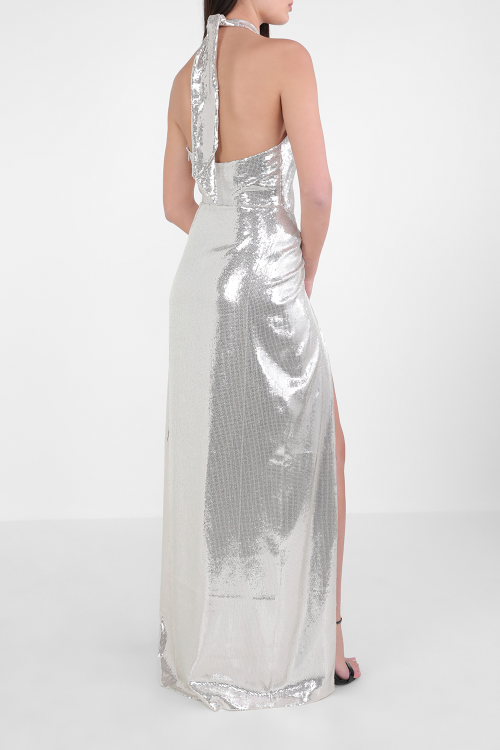 תמונת דוגמן אחורית של שמלת קולר מקסי