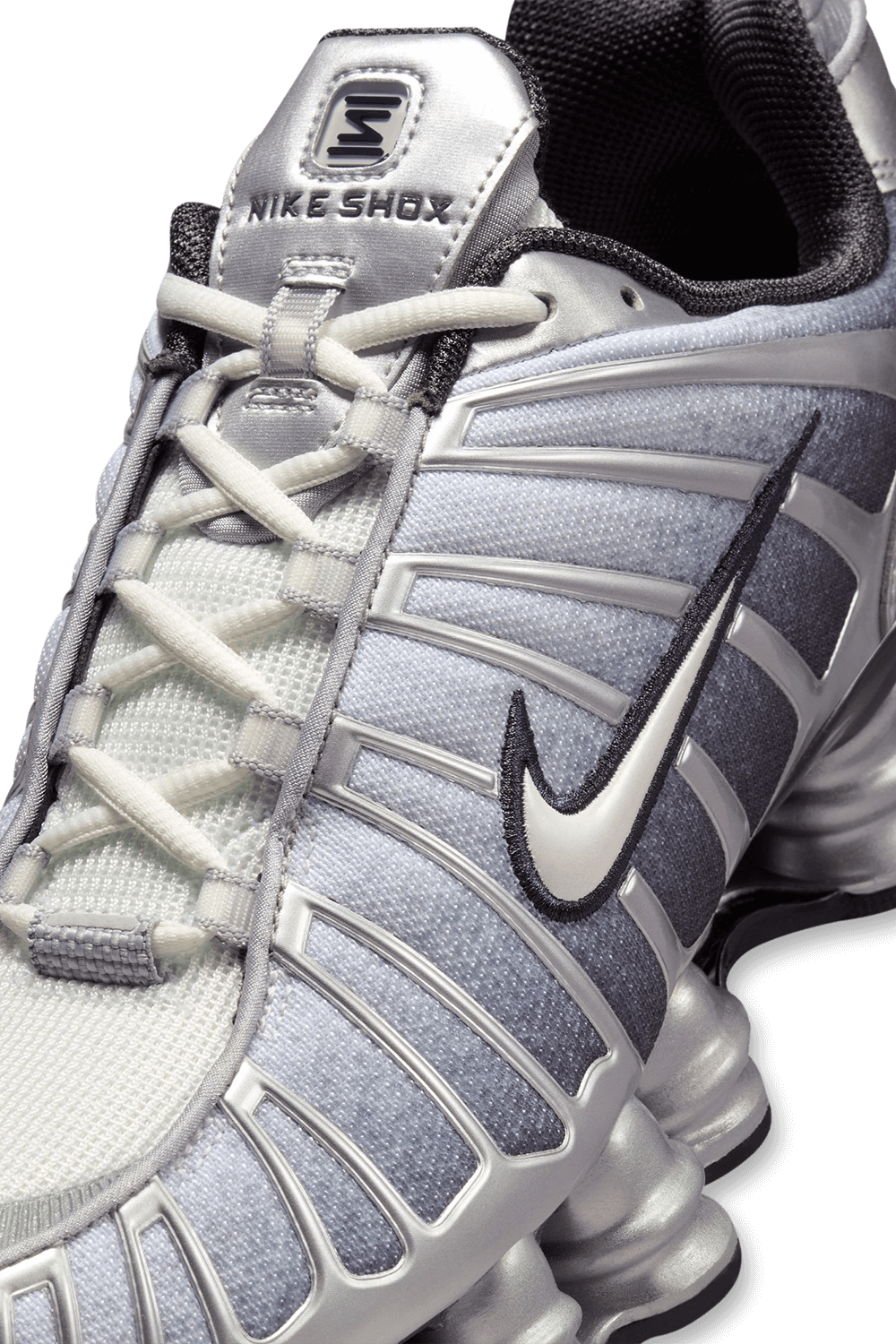 נעלי סניקרס שוקס