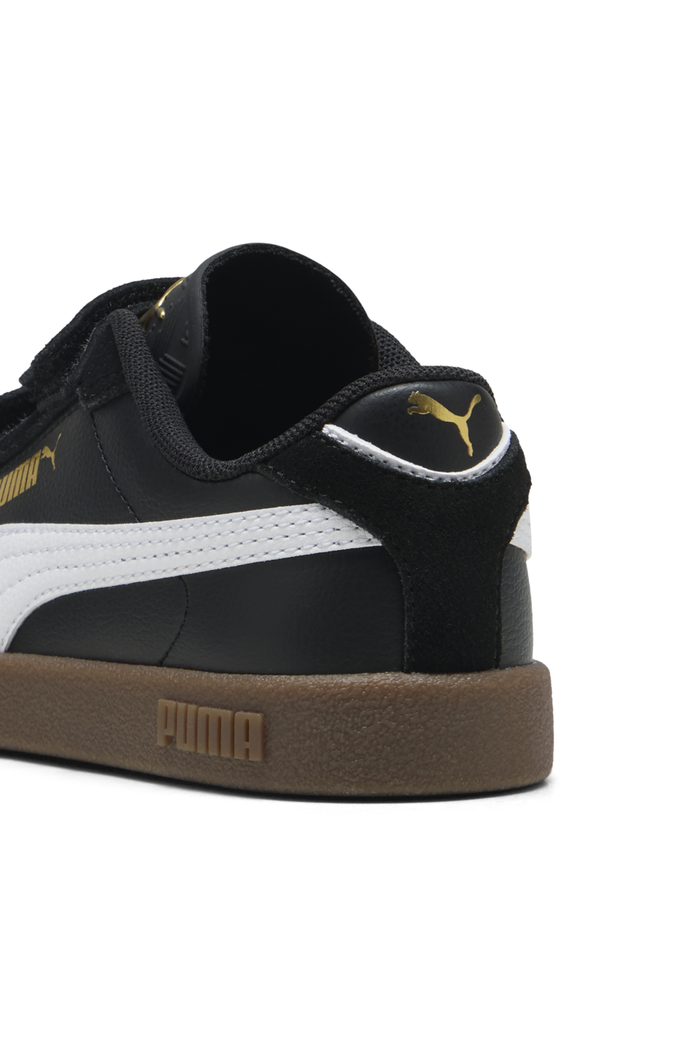 תמונת פנים של נעלי סניקרס