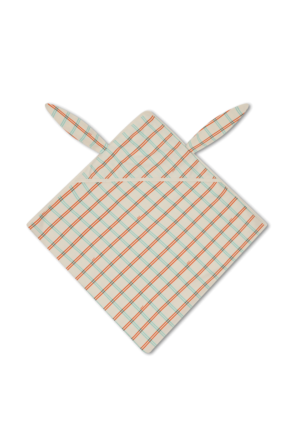 תמונה קידמית של שמיכה לבנה לתינוקות עם הדפס משובץ בגווני כתום וירוק