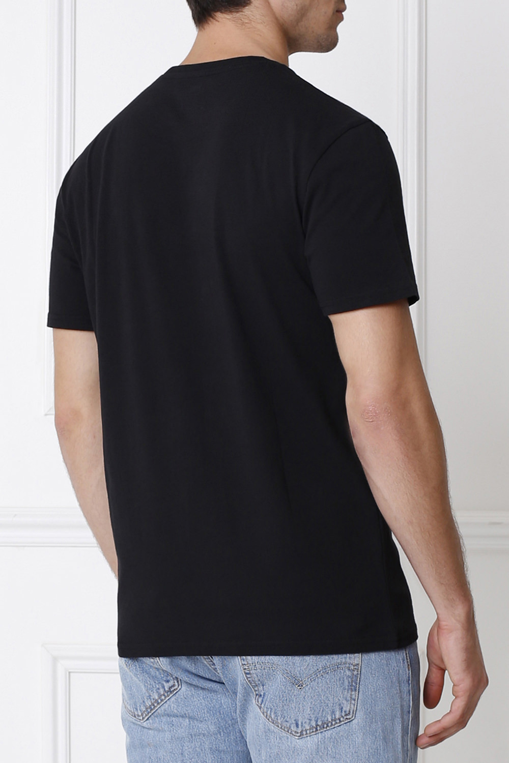 תמונת דוגמן אחורית של Black TLV New Destination Tee